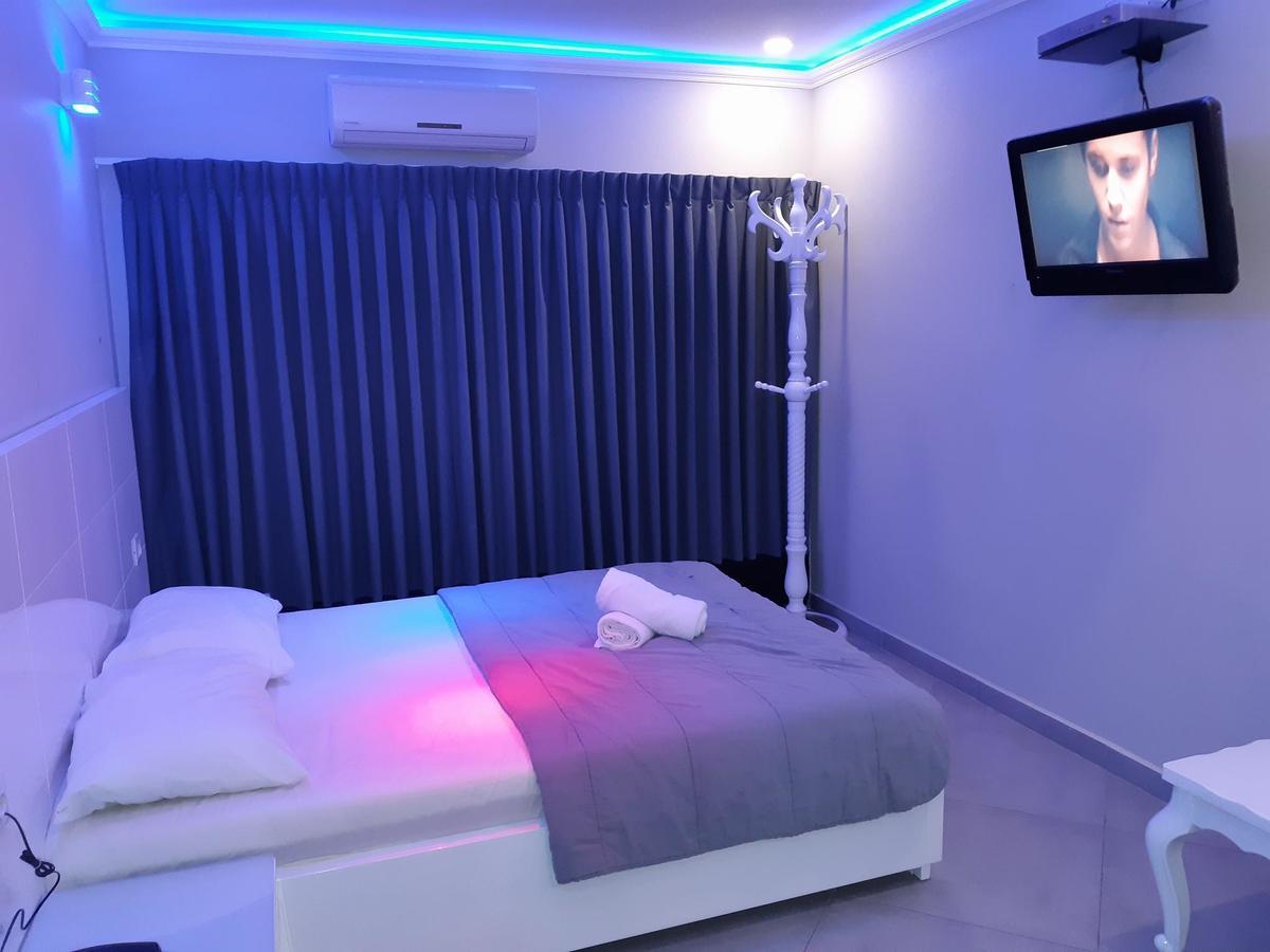 Spat Business โฮลอน ภายนอก รูปภาพ
