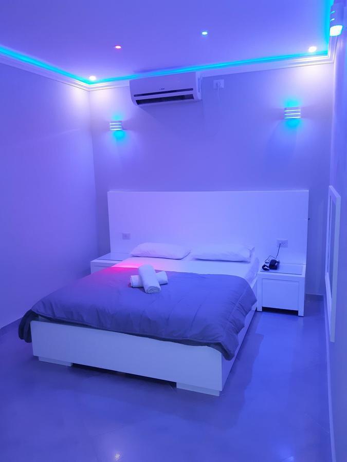 Spat Business โฮลอน ภายนอก รูปภาพ